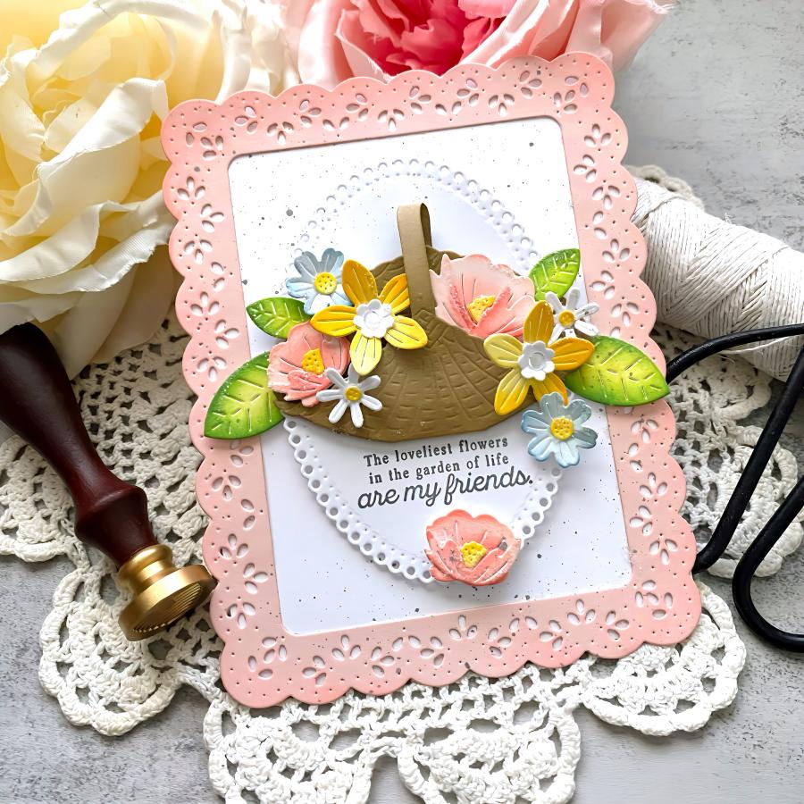 Border Bling: Scalloped Frame Die